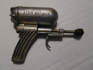 Vintage Hiller " Atom Ray Gun " Metal Squirt Gun From The 1940 