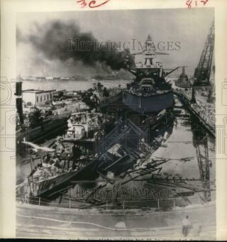 1941 Press Photo Devastation At Pearl Harbor In World War Ii - Hcm01631