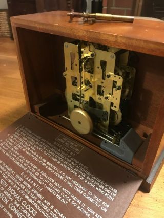 Vintage Mid Century Modern Seth Thomas Wood Case Clock Model E515 - 003 w/ Key 7