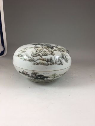 Large 19th Century Chinese Famille Rose Lidded Box 2