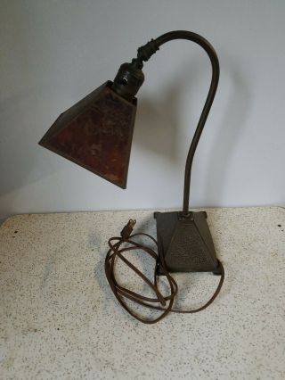 Vintage Nywlf Co.  Chicago Arts & Crafts Cast Metal Mica Shade Desk Lamp 14 " Tall