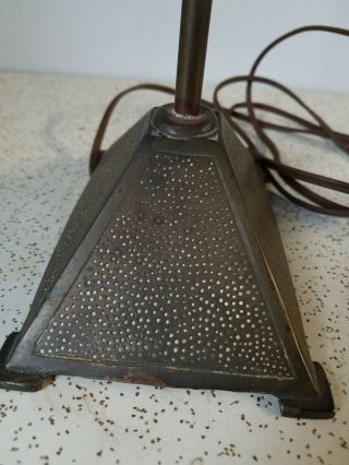 VINTAGE NYWLF Co.  CHICAGO ARTS & CRAFTS CAST METAL MICA SHADE DESK LAMP 14 