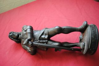 2 X CAST IRON STATUES - LEPRINCE NOIR AND LE ROI JEAN 3