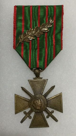 Ww1 France 1914 - 1918 Croix De Guerre With Palm French Military Medal
