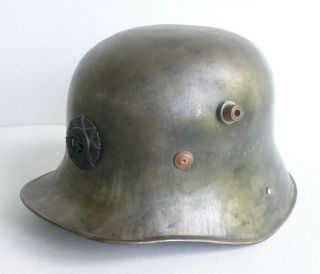 Irish M27 ' Vickers ' helmet (German WWI Stahlhelm influenced) display piece. 2