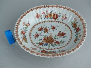 A CHINESE EXPORT PORCELAIN DISH 18TH CENTURY 3