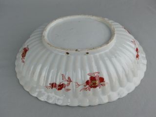 A CHINESE EXPORT PORCELAIN DISH 18TH CENTURY 9