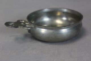 18TH C PEWTER PORRINGER WITH A FULLY DEVELOPED & HEART CUT DECORATED HANDLE 7