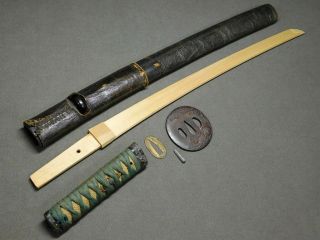 WAKIZASHI Sword KOSHIRAE w Foo dogs Tsuba Fuchi/Kashira 18 - 19thC Japan Antique 8