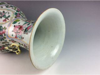 Fine Large Chinese porcelain vase,  famille rose glazed 5