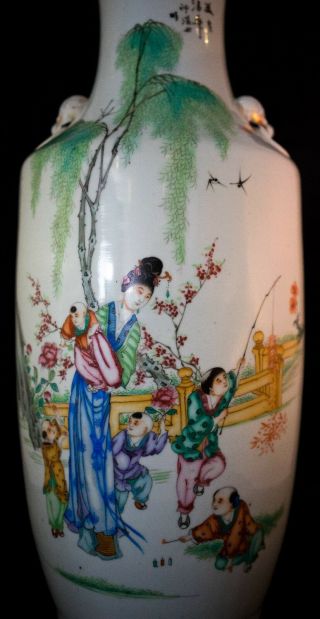 Large Antique Japanese Porcelain Vase Decorated w/ Women & Children 23 