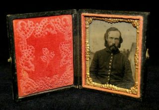 Authentic Tintype Photograph Of Union Soldier In Antique Box - Style Frame