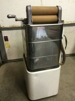 Vintage Portable Monitor Washing Machine - Aerator Washer