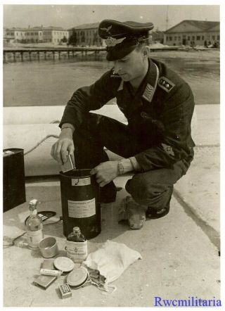 Press Photo: Neat Luftwaffe Soldier Checking Survival Kit; Athens,  Greece 1942