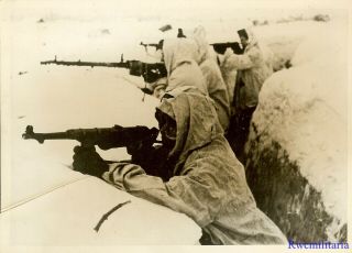 Press Photo: Action Germans In Winter Trench W/ M.  G.  34 Machine Gun & Mp40 Sub - Mg