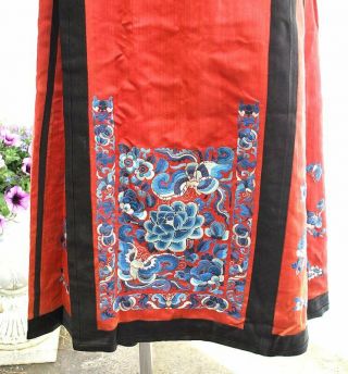 Antique Chinese Embroidered Skirt Qing Period In Cinnabar Red Blue Silk Lining