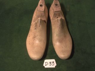Vintage Pair Wood 400 Size 10 - 1/2 E United Last Shoe Industrial Last D - 33