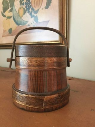 SMALL VINTAGE PRIMITIVE WOODEN FIRKIN SUGAR BUCKET W/SWING HANDLE & LID 5 