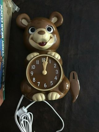 Vintage K.  C.  Teddy Bear Moving Eyes Novelty Clock - Org Box