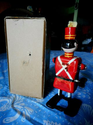 Vintage Walt Disney Babes in Toyland Marching Soldier Tin toy w Box 1961 Linemar 4