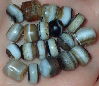 20 Ancient Indo - Tibetan Sulemani Chung Dzi Agate Medicine Bead,  7 - 9mm,  S182