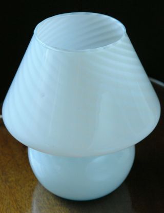 Vintage Mid - Century Mod MURANO SWIRL ART GLASS MUSHROOM TABLE LAMP Bleu 3