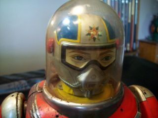vintage Cragstan Astronaut,  antique toy from Japan,  battery operated robot 8