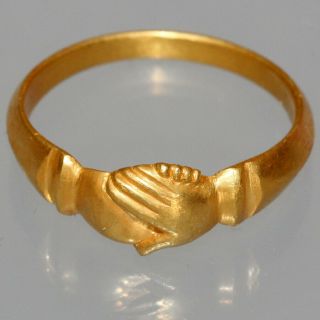 Very Rare Authentic Roman Gold Ring - Clasped Hands Ring Ca 300 - 400 Ad