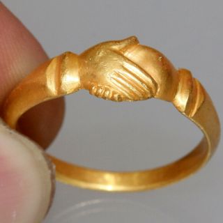 VERY RARE Authentic Roman GOLD Ring - Clasped Hands Ring CA 300 - 400 AD 5