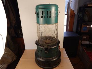 Vintage Perfection Model 735 Oil Kerosene Heater W/pyrex Glass Globe