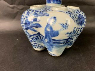 18th/19th C.  Chinese Blue and White Conjoined Six - Mouthed Vase 4