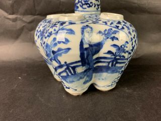 18th/19th C.  Chinese Blue and White Conjoined Six - Mouthed Vase 5
