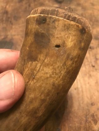 18th Century Rev War Carved Tip Powder Horn 10 Inches Carved Butt Cap 1780 4
