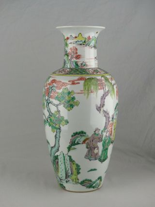 A CHINESE PORCELAIN FAMILLE VERTE BALUSTER VASE 19TH CENTURY DOUBLE CIRCLE MARK 5