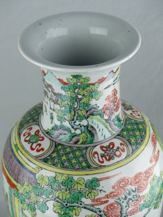 A CHINESE PORCELAIN FAMILLE VERTE BALUSTER VASE 19TH CENTURY DOUBLE CIRCLE MARK 6