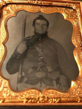 1/6 6th Plate Daguerreotype / Tintype / Civil War Soldier In Uniform W Weapons