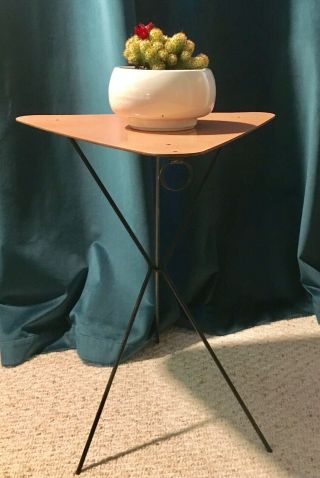 VTG 1950 ' S MCM ATOMIC FORMICA TRIPOD SIDE TABLE PLANT STAND RARE PINK 3