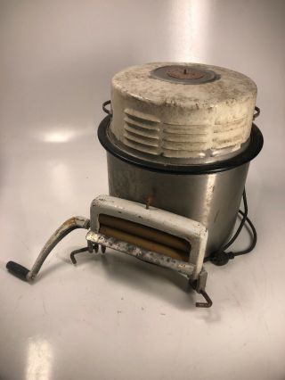 Vintage Master - Grande Model S - 1910 Electric Portable Washer,  And Wringer