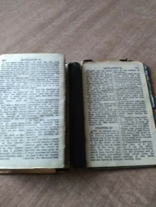 wwii 1943 Testament Heart Shield Bible 4