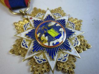 1958 China Order of Cloud & Banner 6th Order Military Medal Named in Custom Case 8