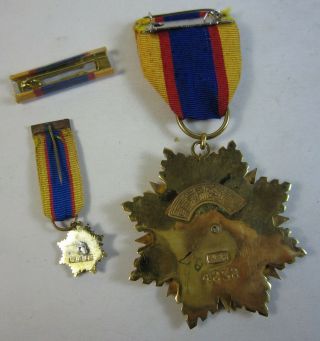 1958 China Order of Cloud & Banner 6th Order Military Medal Named in Custom Case 9