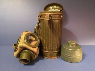 Vintage Wwii German Army Gas Mask 2kp 134regt Hoch - Und Deutschmeister
