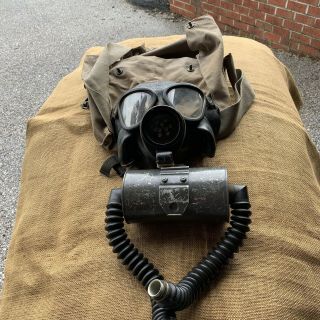 Wwii Navy Mark Iv Gas Mask With Carrying Bag