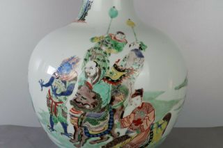 GOOD CHINESE LATE QING DINASTY FAMILLE VERTE BOTTLE 2