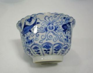 6 CHINESE BLUE/WHITE EXPORT PORCELAIN FISH PATTERN TEA BOWLS & SAUCERS c.  1800 12