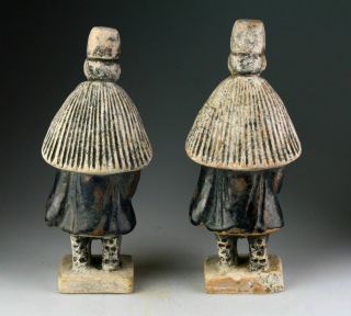 SC INTERESTING CHINESE POTTERY ATTENDANTS w.  CAPES,  MING DYNASTY 2