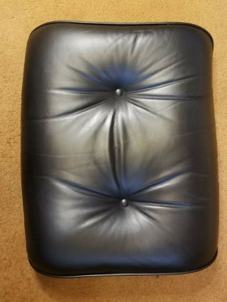 Herman Miller Eames lounge chair/ottoman black seat cushions.  Pre - 1971 style. 5