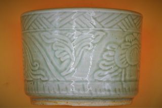17th Century - ANTIQUE,  Chinese MING Porcelain,  Incised CELADON Bitong BRUSH POT 5
