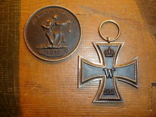 Ww1 German Iron Cross 2nd Class Ek2 & Gold Exchange Iron Coin 1916