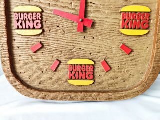 RARE VTG 70 ' s Burger King Restaurant Wall Hanging Clock Faux Wood Electric 3
